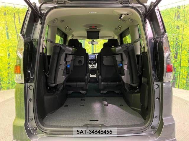 Nissan SERENA 2018-04 332359-11