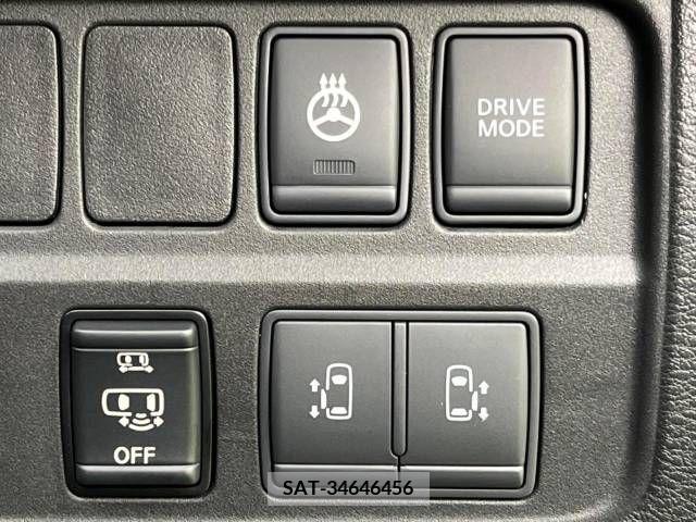 Nissan SERENA 2018-04 332359-2