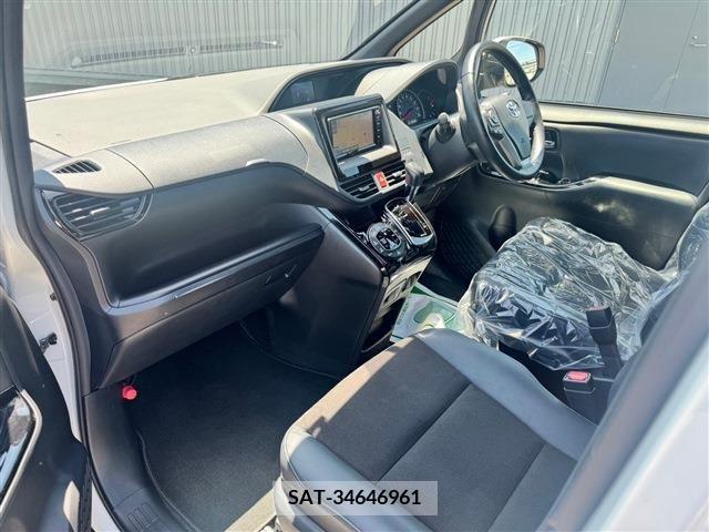 Toyota NOAH 2020-03 279534-17