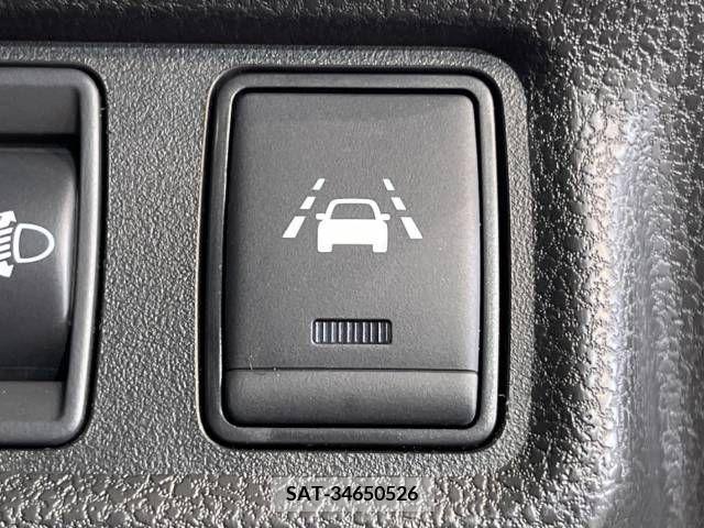 Nissan NOTE 2019-03 280851-6