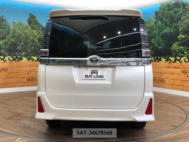 Toyota VOXY 2018-06 217280-16