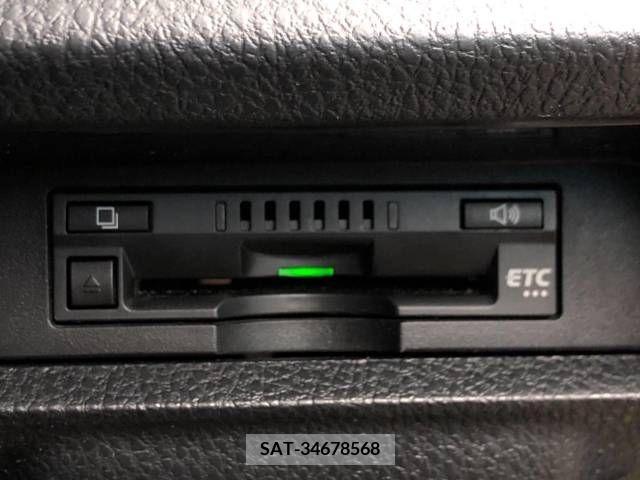 Toyota VOXY 2018-06 217280-7