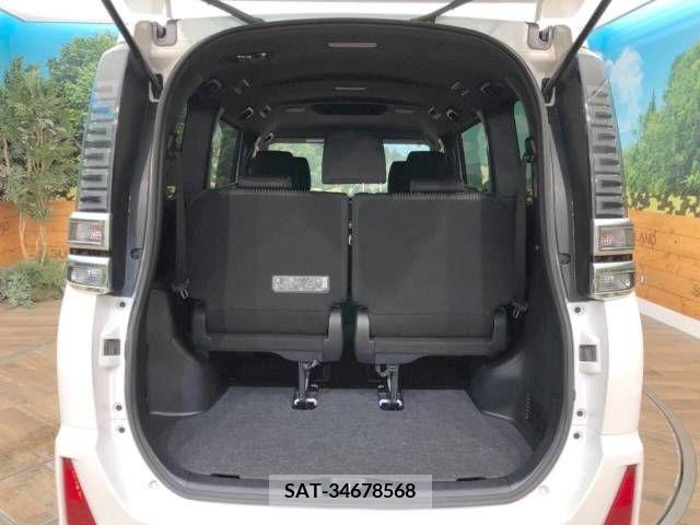 Toyota VOXY 2018-06 217280-11