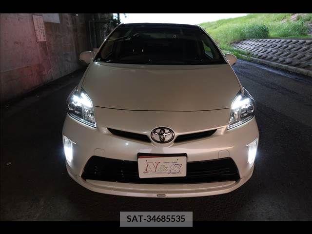 Toyota PRIUS 2014-07 387039-11