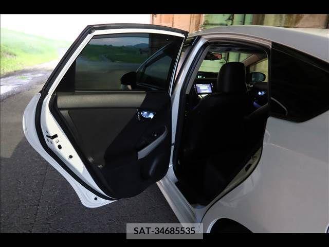Toyota PRIUS 2014-07 387039-16
