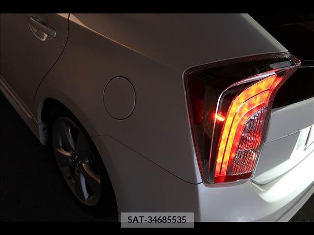 Toyota PRIUS 2014-07 387039-13