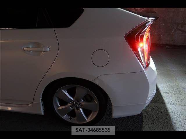 Toyota PRIUS 2014-07 387039-12