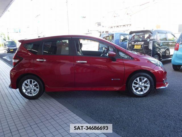 Nissan NOTE 2016-12 347558-3