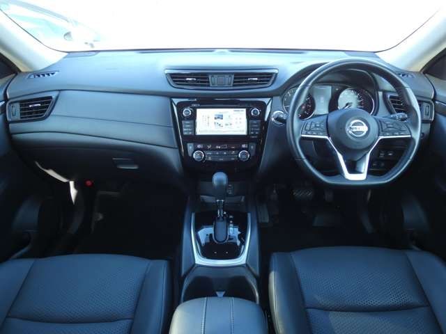 Nissan X-TRAIL 2017-01 182699-1