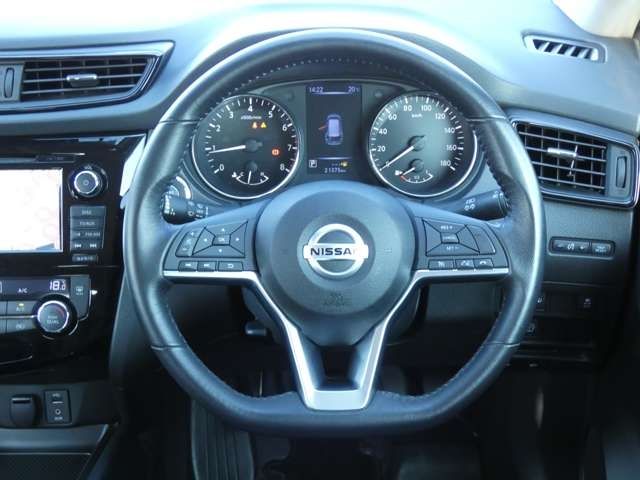 Nissan X-TRAIL 2017-01 182699-14