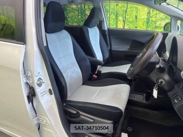 Toyota RACTIS 2011-03 327037-4