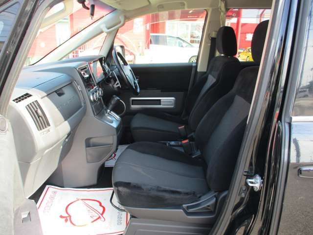 Mitsubishi DELICA D5 2009-02 16366-8