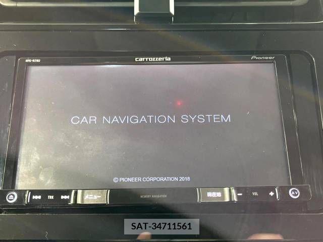 Toyota PRIUS 2019-04 283093-2