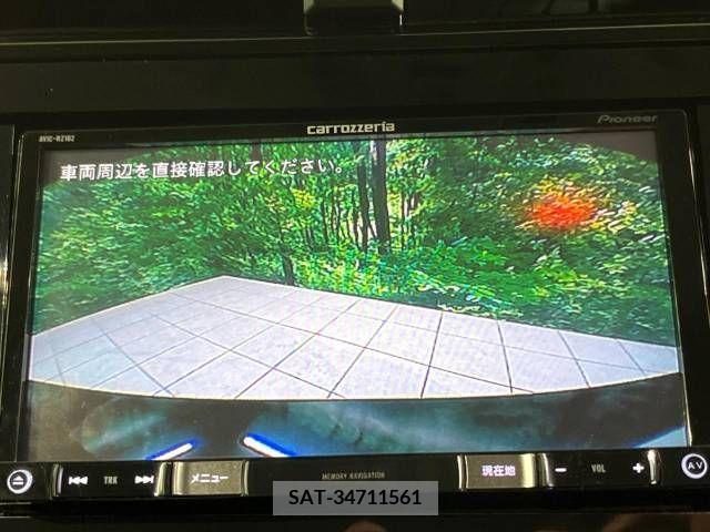 Toyota PRIUS 2019-04 283093-3