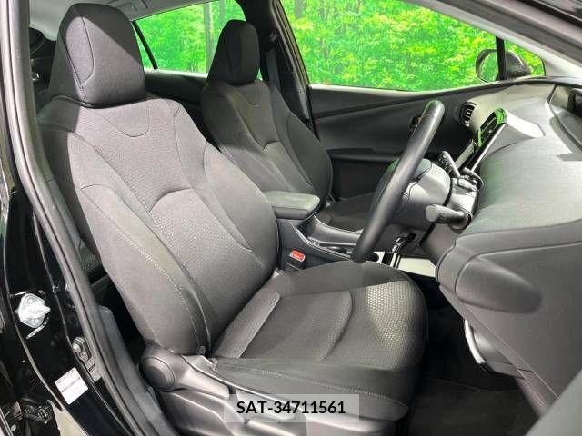 Toyota PRIUS 2019-04 283093-8