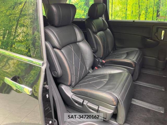 Nissan ELGRAND 2015-05 214116-9