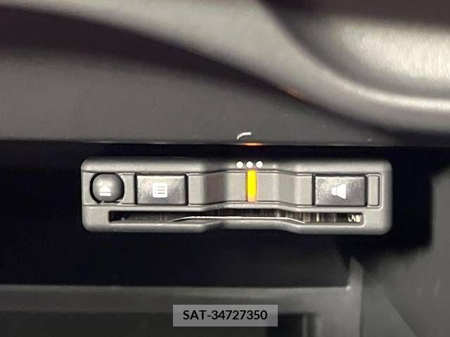 Nissan NOTE 2018-04 305434-5