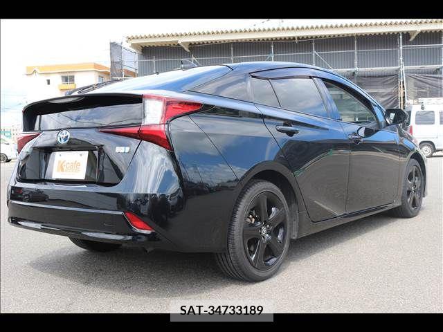 Toyota PRIUS 2021-06 352030-4