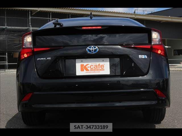 Toyota PRIUS 2021-06 352030-24