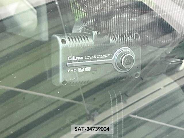 Nissan NOTE 2015-04 210858-6