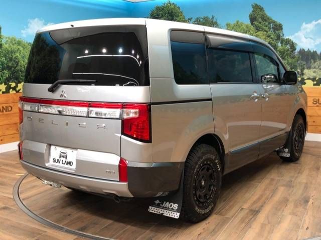 Mitsubishi DELICA D5 2019-06 17962-18