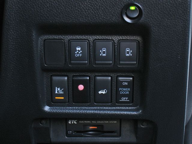Nissan ELGRAND 2018-02 3304-18