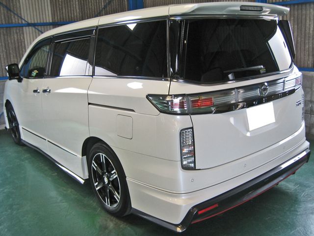 Nissan ELGRAND 2018-02 3304-1