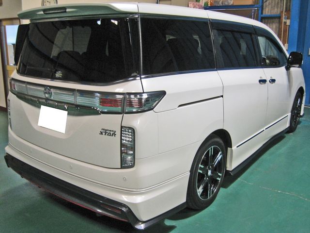 Nissan ELGRAND 2018-02 3304-3