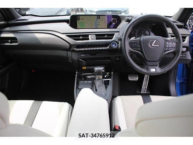 Lexus UX 2018-11 388426-16