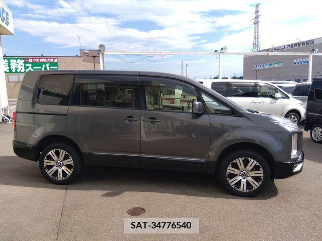 Mitsubishi DELICA D5 2019-09 342786-3