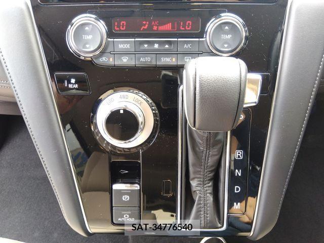 Mitsubishi DELICA D5 2019-09 342786-15