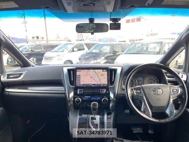 Toyota VELLFIRE 2017-03 223496-1