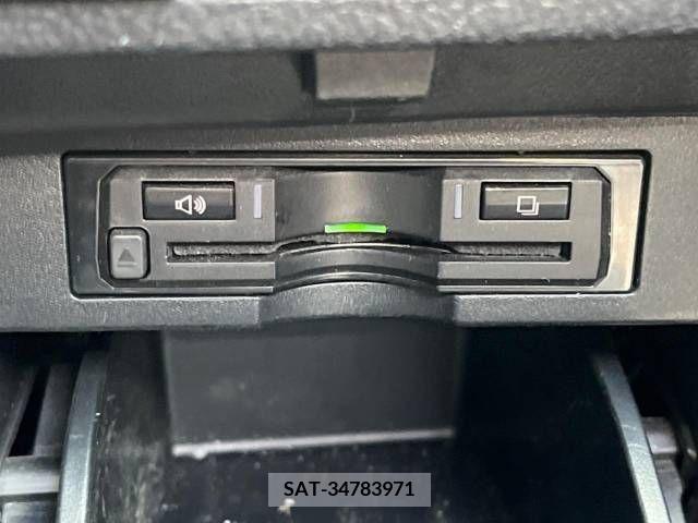 Toyota VELLFIRE 2017-03 223496-7