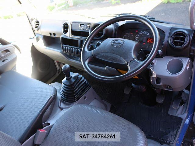 Hino DUTRO 2011-11 205111-2