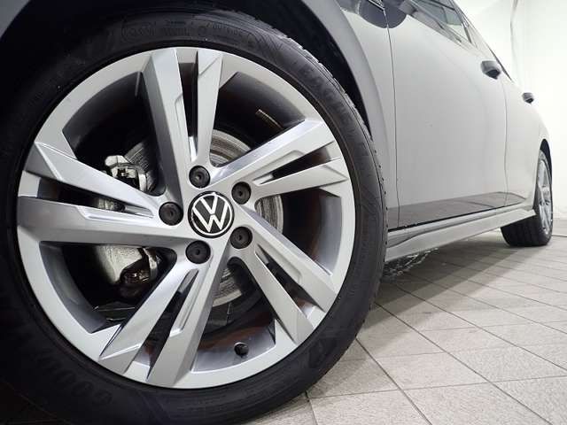 VolksWagen GOLF 2021-06 11352-18