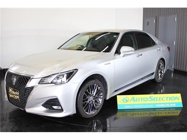 Toyota CROWN SEDAN 2016-10 187255-0