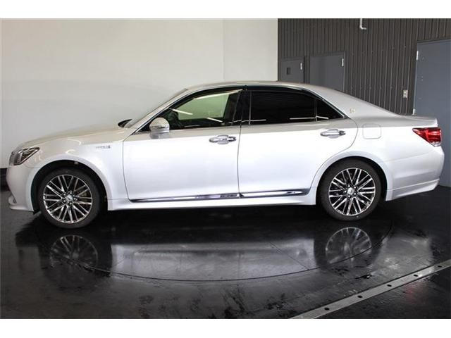 Toyota CROWN SEDAN 2016-10 187255-7