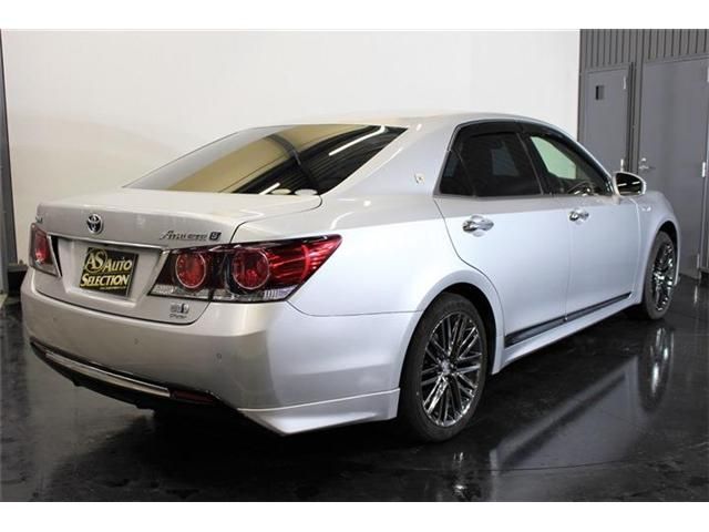 Toyota CROWN SEDAN 2016-10 187255-10