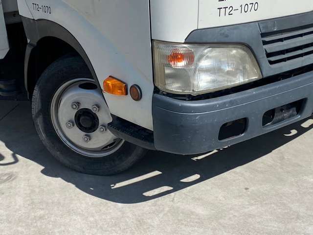 Hino DUTRO 2011-08 22750-8