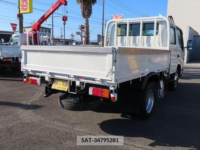 Hino DUTRO 2018-03 230889-2