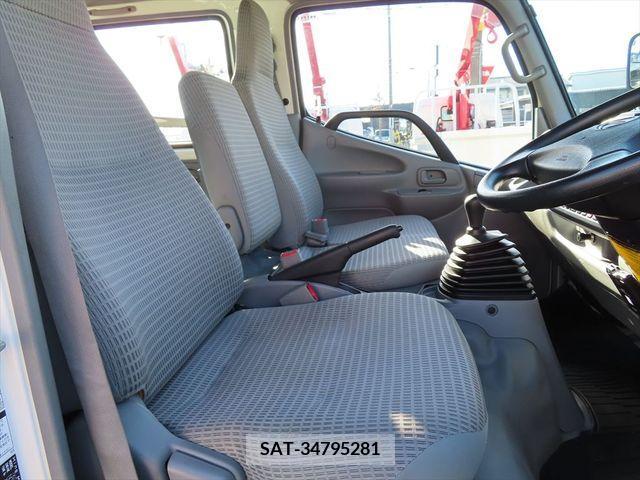 Hino DUTRO 2018-03 230889-5