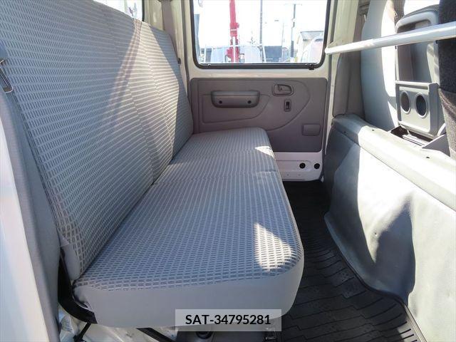 Hino DUTRO 2018-03 230889-7