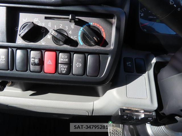 Hino DUTRO 2018-03 230889-10