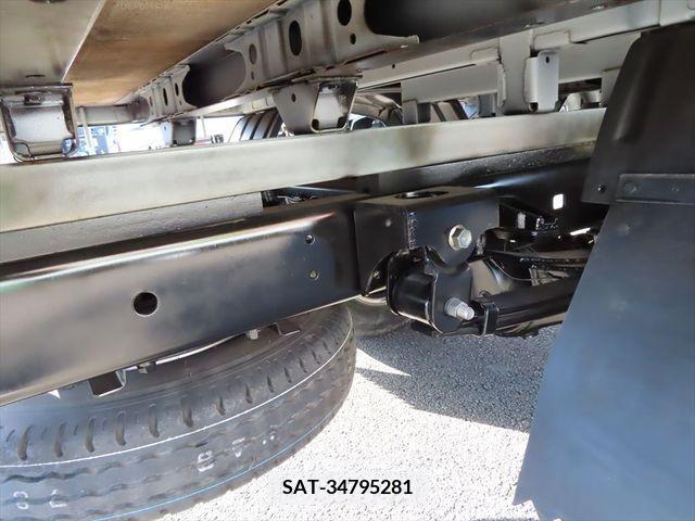 Hino DUTRO 2018-03 230889-26