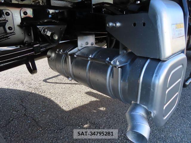 Hino DUTRO 2018-03 230889-27