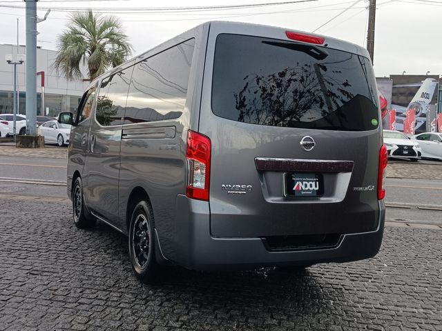 Nissan NV350 Caravan 2020-02 25437-2