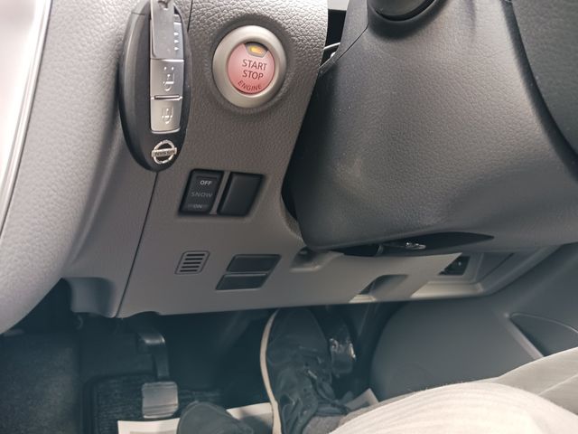 Nissan NV350 Caravan 2020-02 25437-24