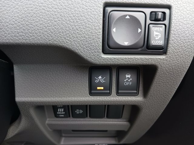 Nissan NV350 Caravan 2020-02 25437-22