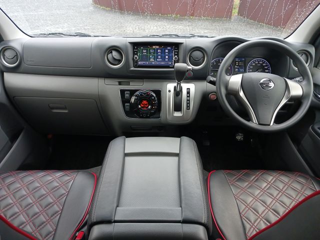 Nissan NV350 Caravan 2020-02 25437-8