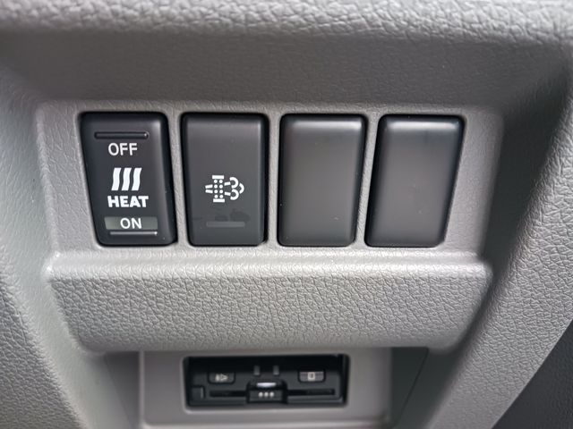 Nissan NV350 Caravan 2020-02 25437-23